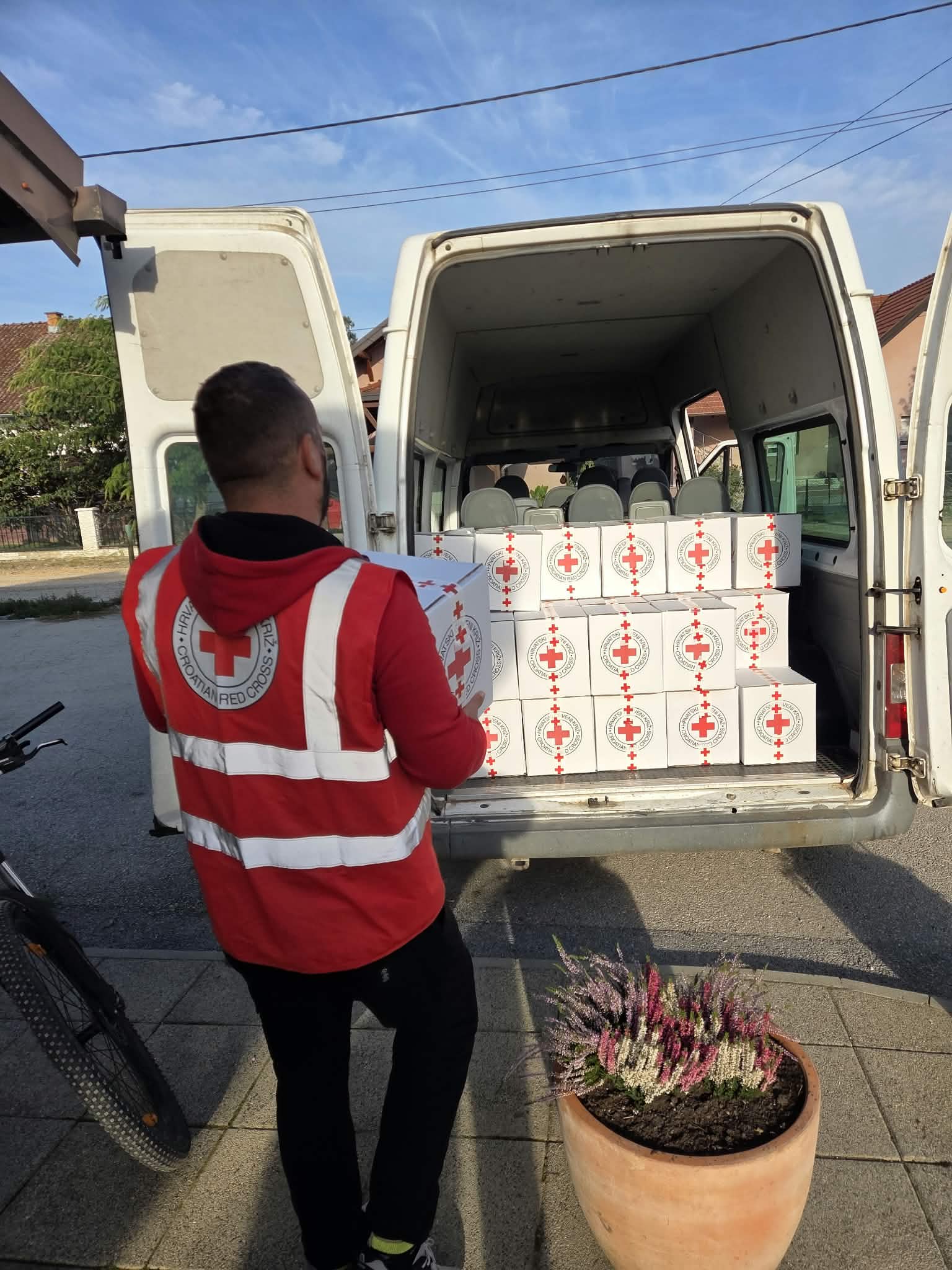 ❤️ Završena podjela prigodnih paketa povodom Međunarodnog dana starijih osoba